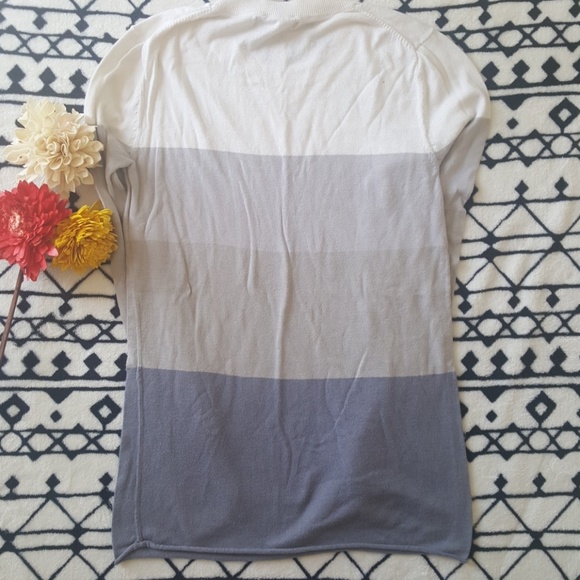 Banana Republic Stripped Sweater - Picture 4 of 6